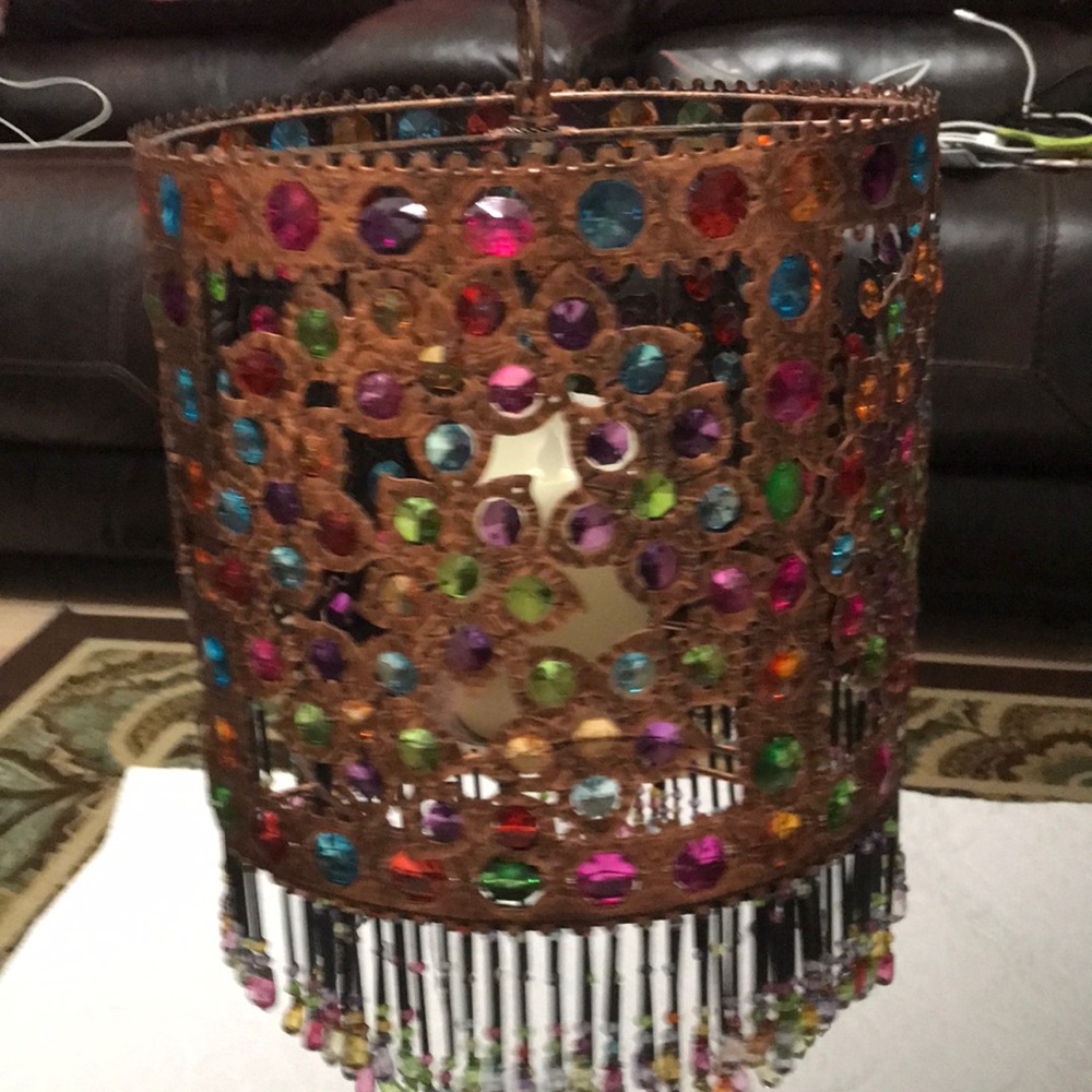 Chandelier style hanging lamp